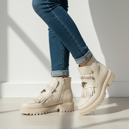 Ghete din piele naturală cu detalii artizanale pentru femei®