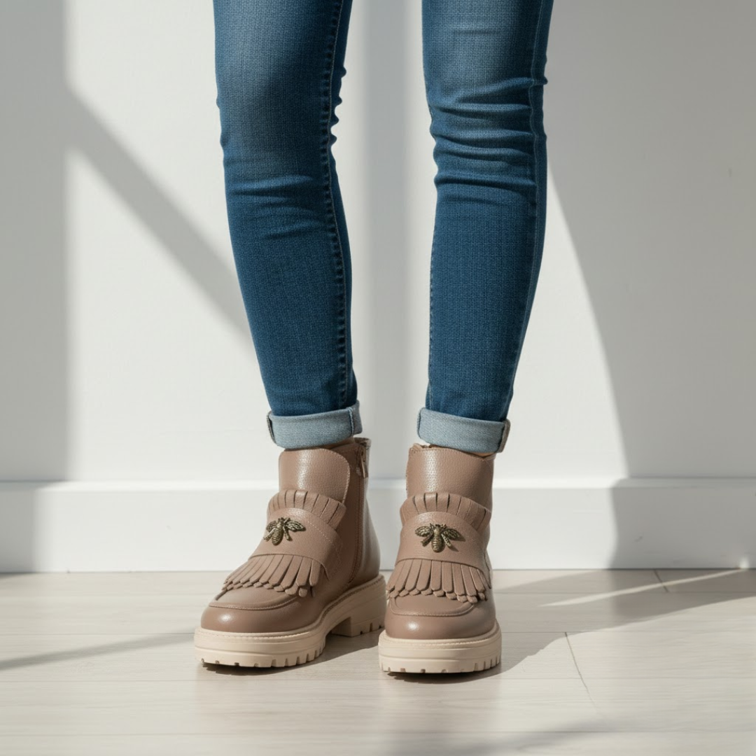 Ghete din piele naturală cu detalii artizanale pentru femei®